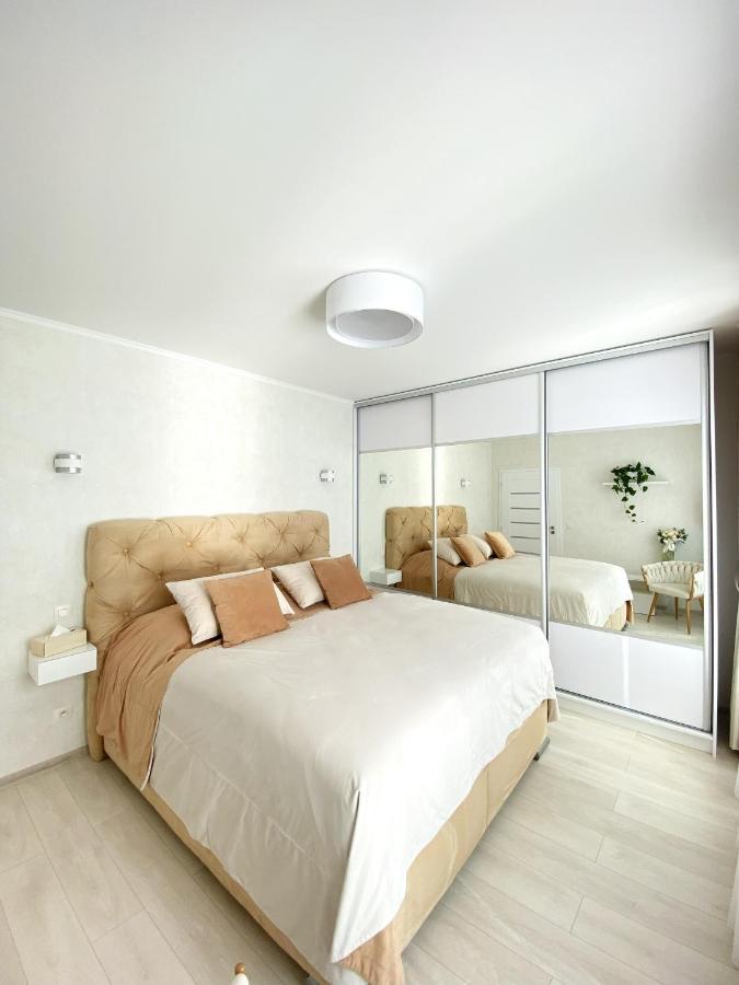 Die Eleganz - Apartment Near The City Center With Free Parking Bratislava Exterior photo