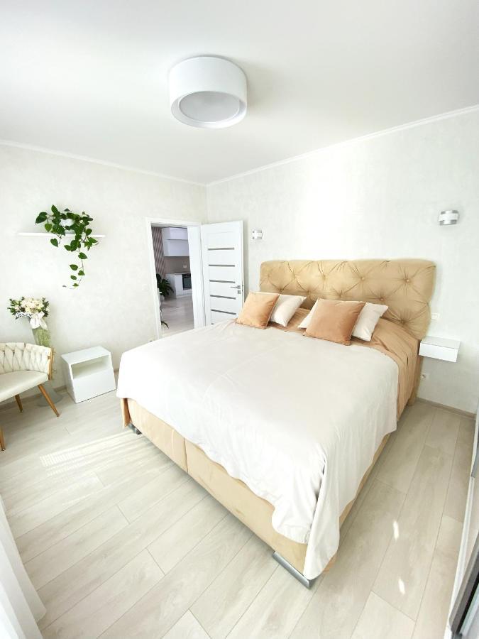 Die Eleganz - Apartment Near The City Center With Free Parking Bratislava Exterior photo