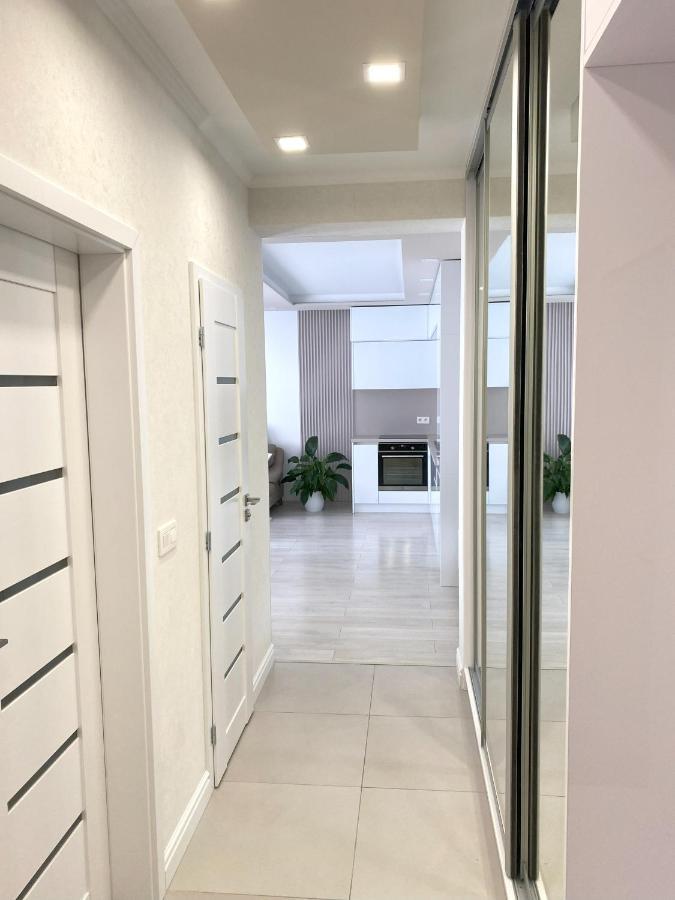 Die Eleganz - Apartment Near The City Center With Free Parking Bratislava Exterior photo